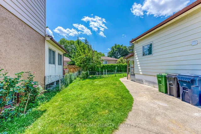 Additional image 40 of 27 Barker Ave