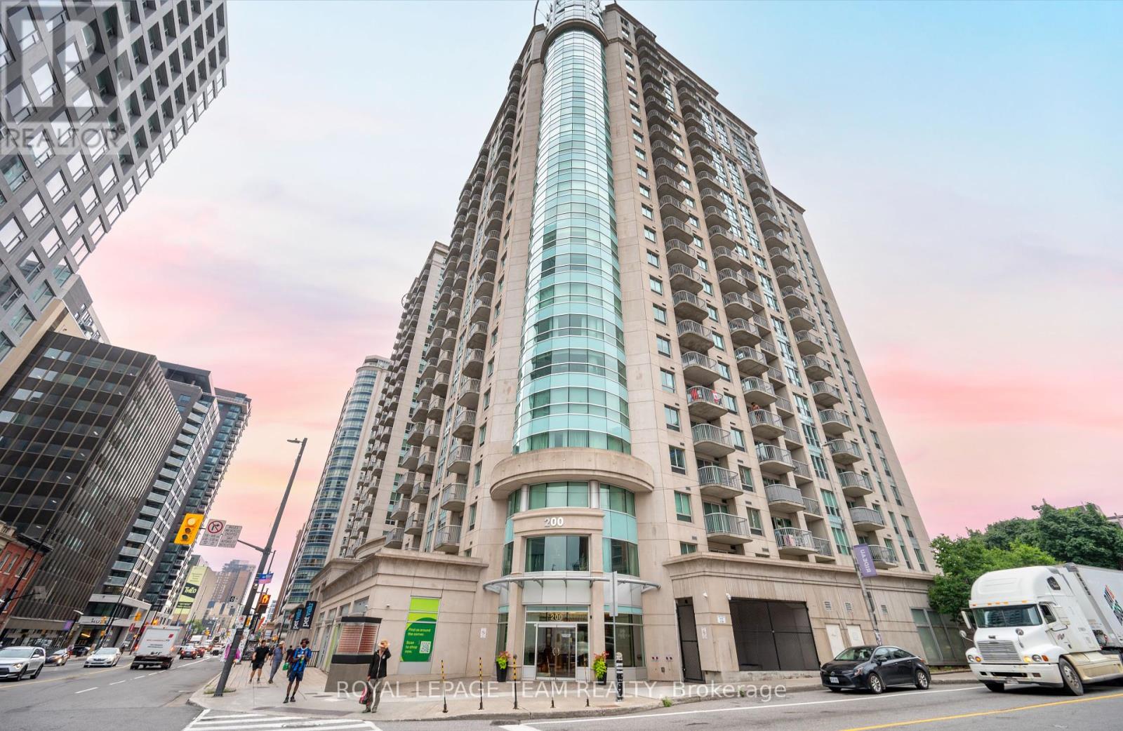 1704 - 200 RIDEAU STREET|Ottawa, Ontario K1N5Y1