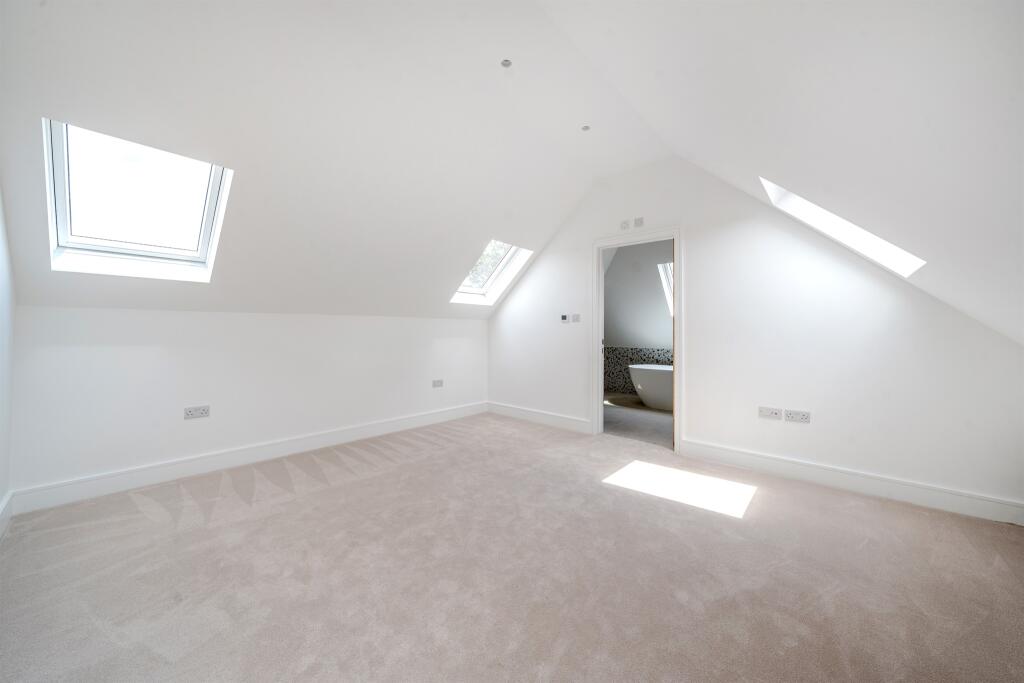 Additional image 12 of Wildwood Avenue, Bricket Wood, St. Albans