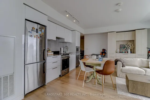 Additional image 7 of 501 Yonge St Unit 4202