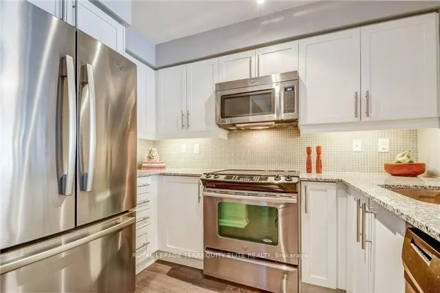 Additional image 4 of 125 Western Battery Rd Unit 2006