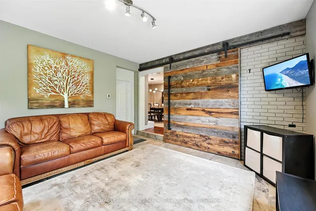 Additional image 21 of 4240 Dunvegan Rd