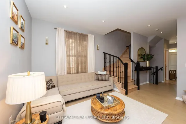 房产图片 11 - 651 Farmstead Dr 单元57