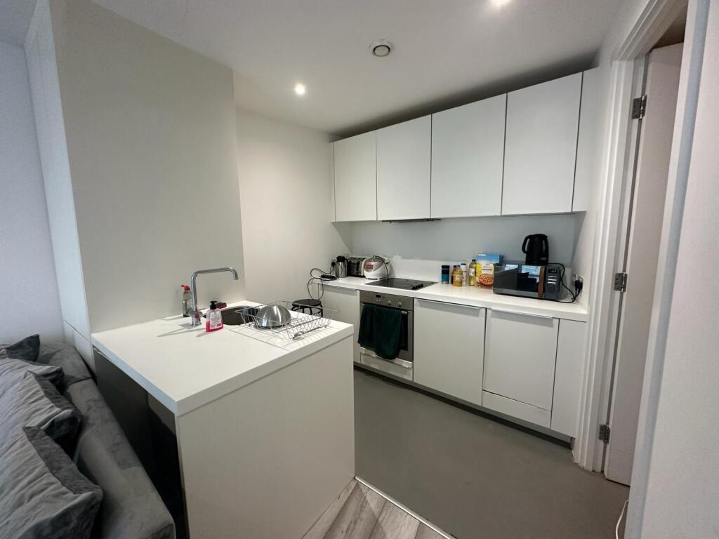 Additional image 5 of Apartment , The Rotunda,  New Street, Birmingham