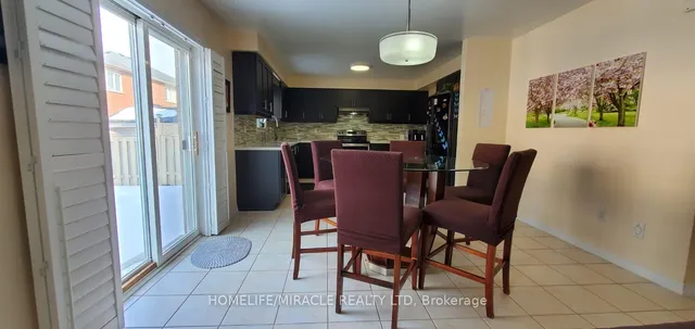 房产图片 11 - 28 Bramfield 街