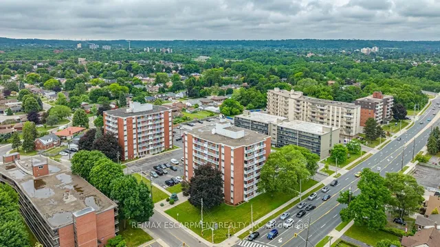 房产图片 31 - 8 Woodman Dr 单元805