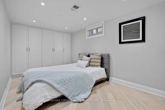 Additional image 35 of 2 Mackinac Cres