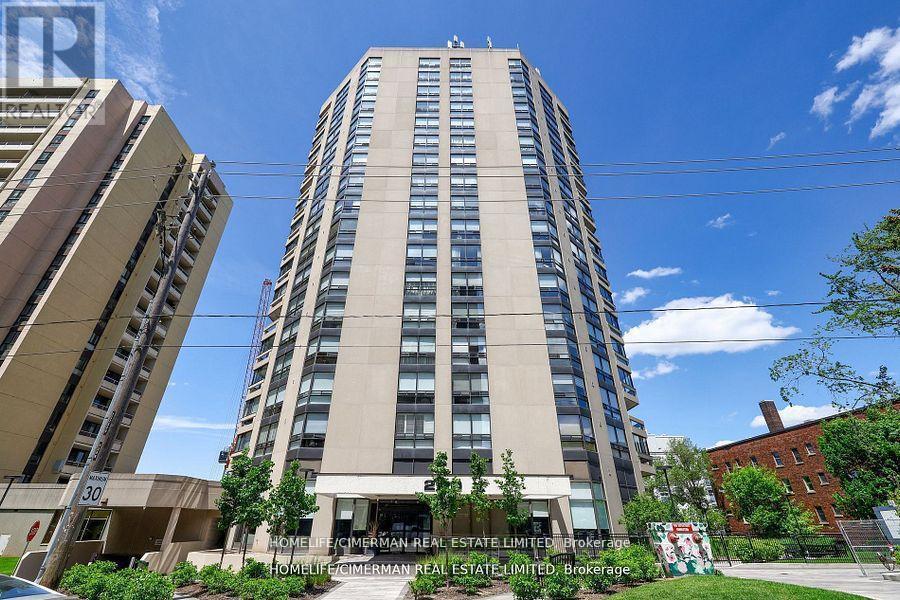 1002 - 240 HEATH STREET W|Toronto (Forest Hill South), Ontario M5P3L5