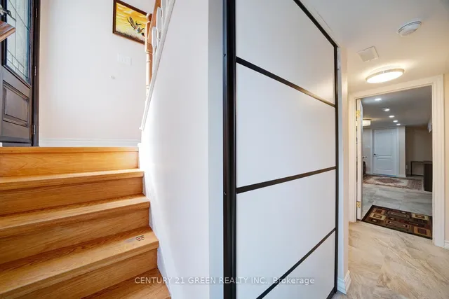 房产图片 21 - 159 Hollyberry Tr