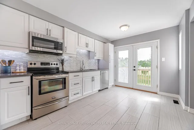 Additional image 15 of 56 Valonia Dr