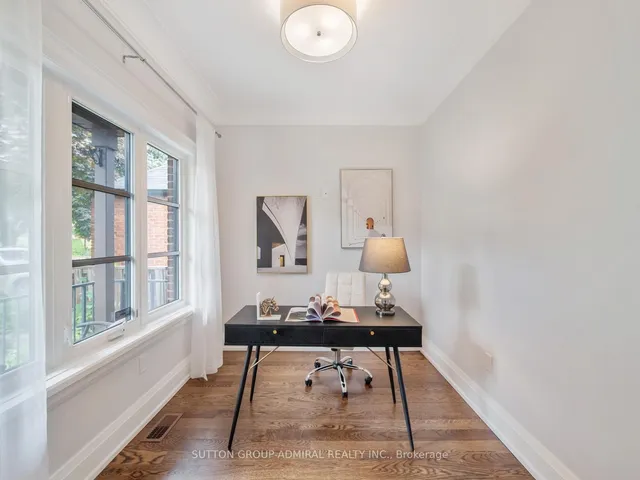 Additional image 3 of 1 Dustan Cres