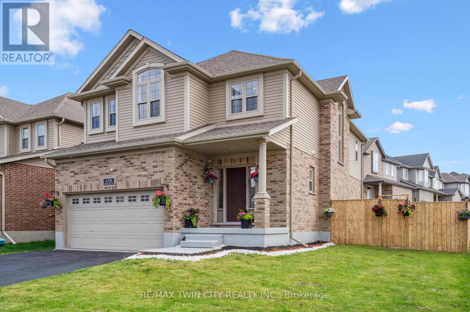 450 APPLEGATE COURT|Waterloo, Ontario N2T0A9