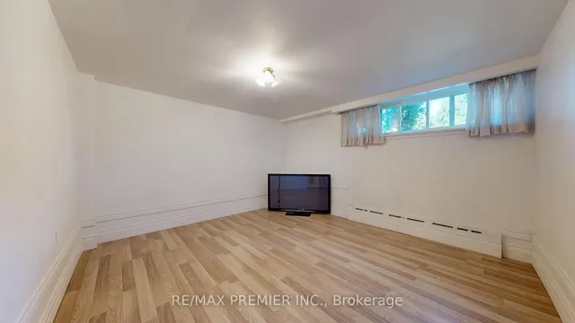 Additional image 31 of 574 Queens Dr