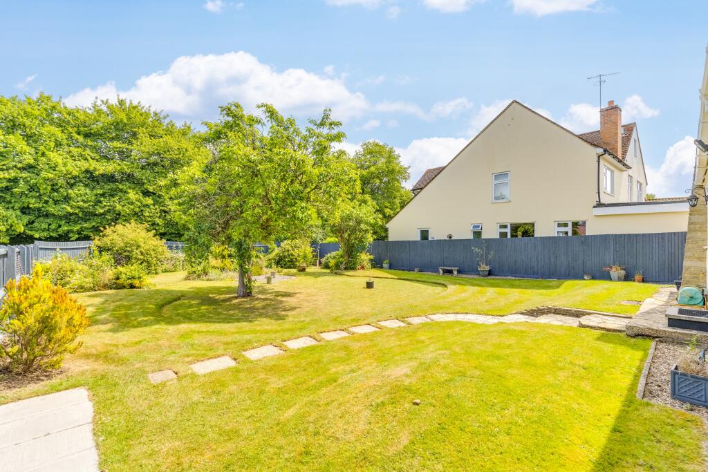 Additional image 23 of Oakhill Drive, Welwyn, AL6