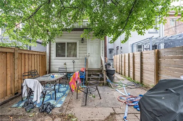 Additional image 32 of 77 Barton St