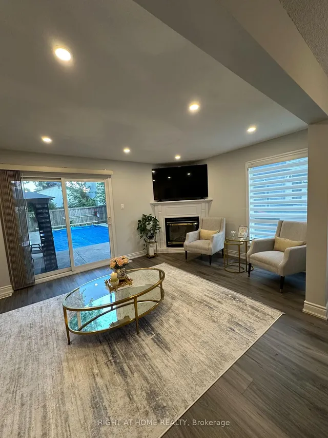 Additional image 19 of 14 Hero Sq