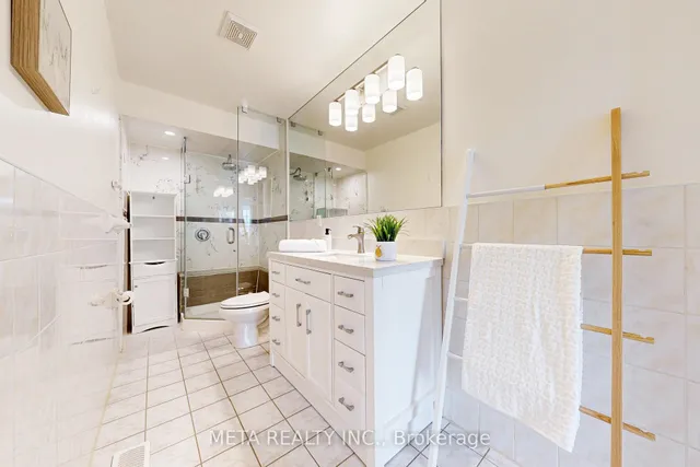 Additional image 31 of 26 Rumi Cres