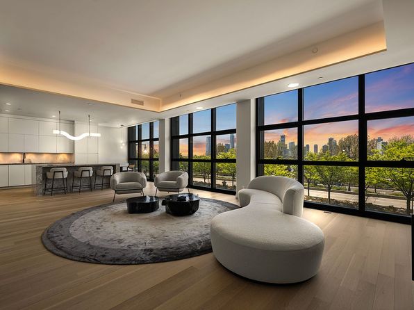 290 West St #2B, New York, NY 10013