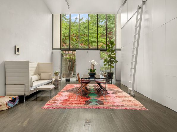 208 Vanderbilt Ave, Brooklyn, NY 11205