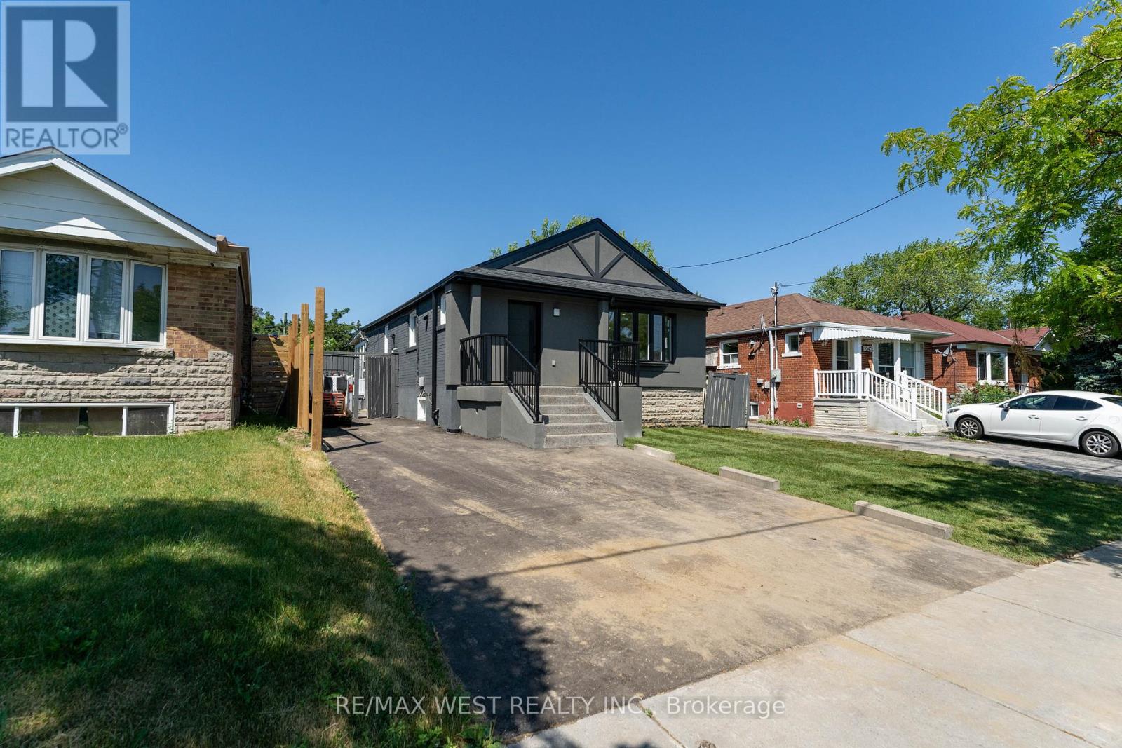 1040 KENNEDY ROAD|Toronto (Dorset Park), Ontario M1P2K6