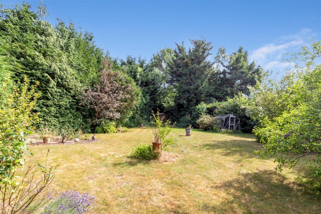 Additional image 21 of Broom Hill, Welwyn