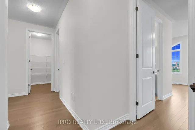 Additional image 18 of 372 Bergamot Ave