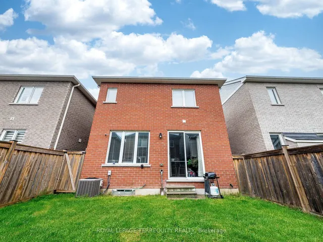 Additional image 36 of 903 Penson Cres