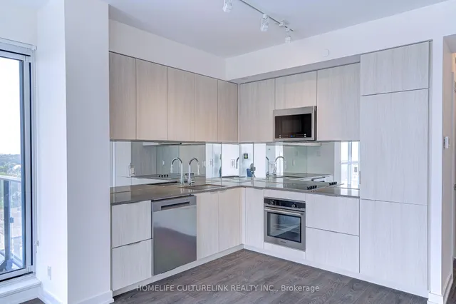 Additional image 15 of 609 Avenue Rd Unit 1704