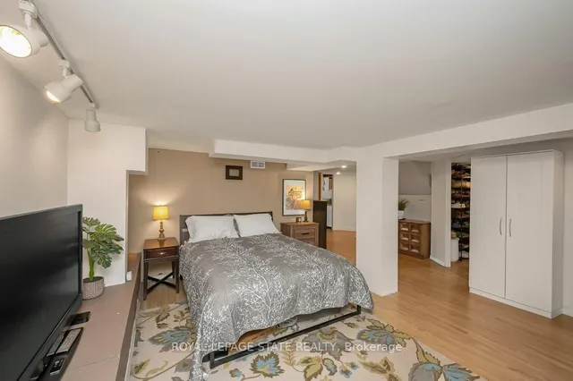 Additional image 30 of 891 Garth St