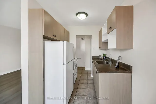 Additional image 12 of 81 Charlton Ave Unit 702