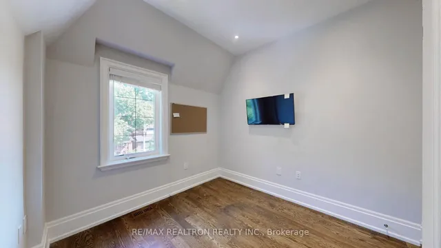 Additional image 35 of 71 Deloraine Ave