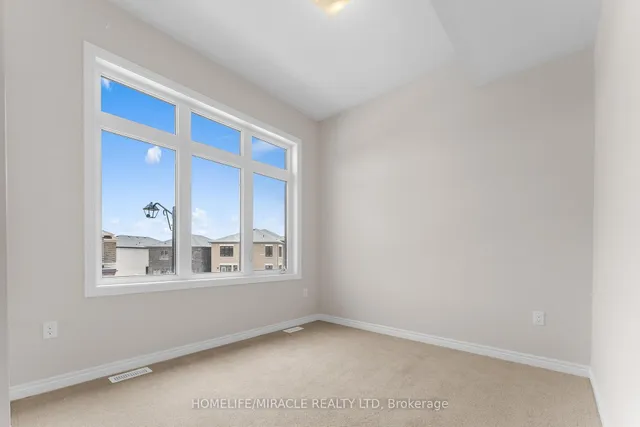 房产图片 44 - 873 Logan Dr