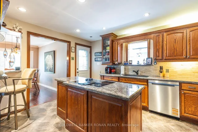 Additional image 9 of 20 Hallow Cres