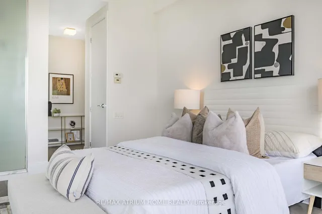 Additional image 30 of 42 Charles St Unit PH 5305