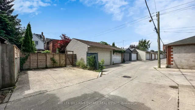 Additional image 41 of 511 Perth Ave