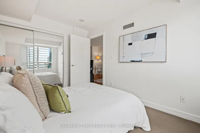 Additional image 17 of 16 Harrison Garden Blvd Unit 1011