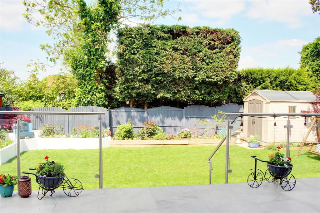 Additional image 32 of Moffats Lane, Brookmans Park