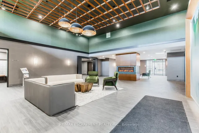 Additional image 5 of 450 Dundas St Unit 303