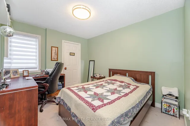 Additional image 31 of 75 Harbourtown Cres