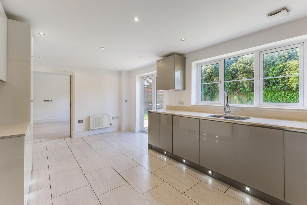 Additional image 10 of Miley Close, Harpenden, AL5