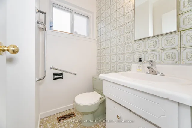 Additional image 23 of 70 Regatta Cres