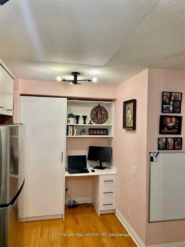 Additional image 12 of 1 Valhalla Inn Rd Unit 1009