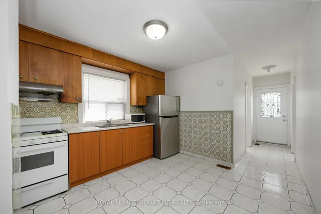 Additional image 7 of 42 Carr St