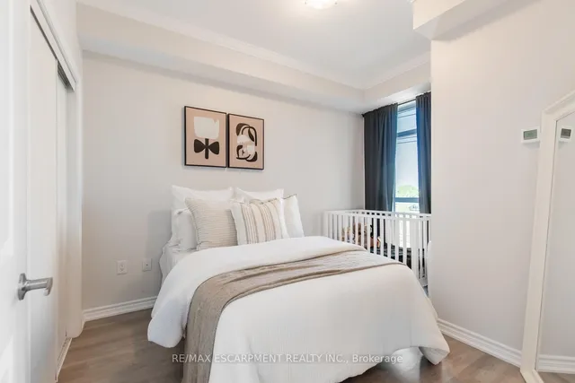 Additional image 18 of 450 Dundas St Unit 303