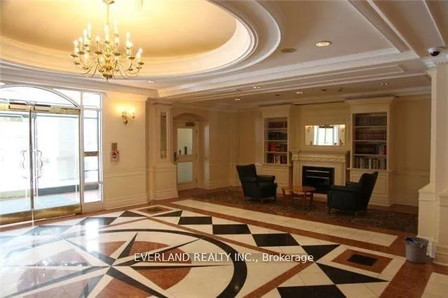 Additional image 3 of 887 Bay St Unit #708