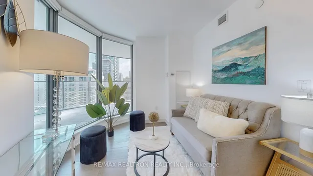 Additional image 3 of 11 Wellesley St Unit 811