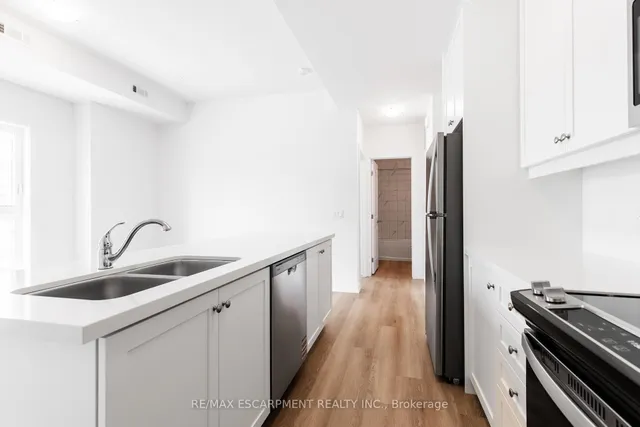 Additional image 11 of 249 Burke St