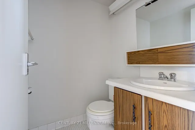 Additional image 17 of 5 Massey Sq Unit 2009