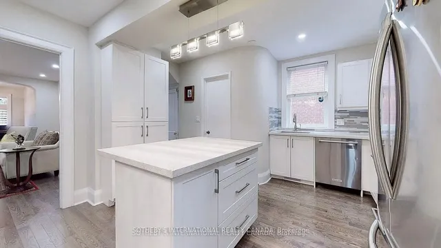 Additional image 25 of 182 Duplex Ave