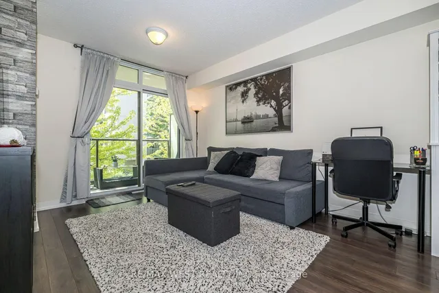 Additional image 10 of 816 Lansdowne Ave Unit 209